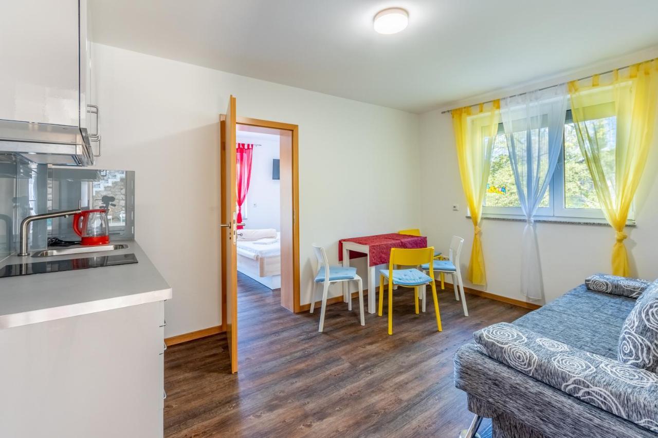 Rimac Apartment And Rooms Novi Vinodolski Kültér fotó