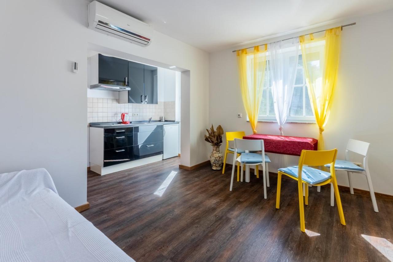 Rimac Apartment And Rooms Novi Vinodolski Kültér fotó