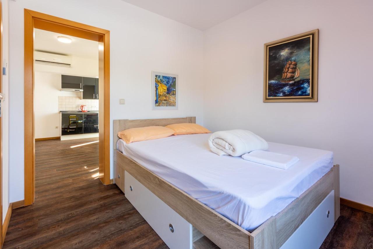 Rimac Apartment And Rooms Novi Vinodolski Kültér fotó